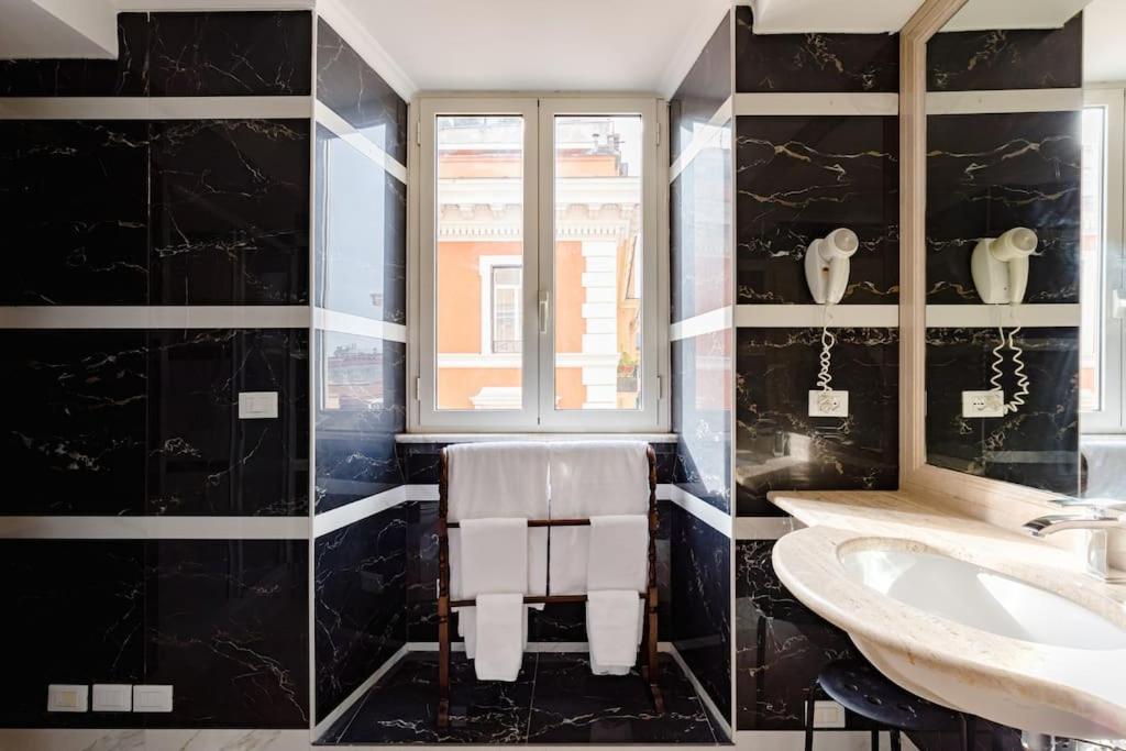 41 Nazionale Suite 41 Рим Экстерьер фото