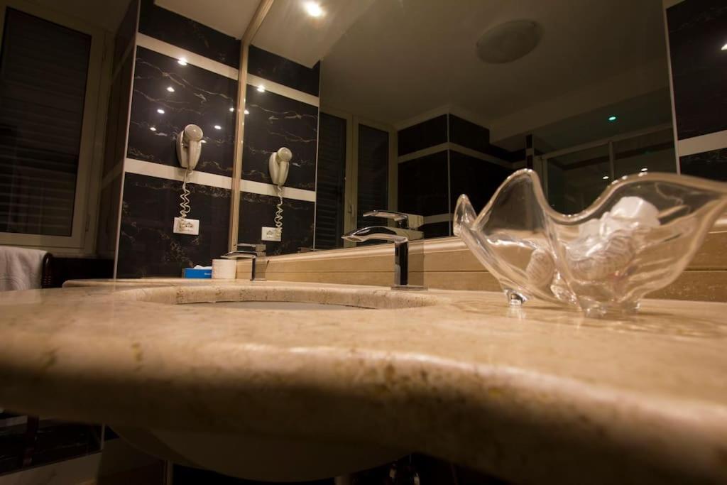 41 Nazionale Suite 41 Рим Экстерьер фото