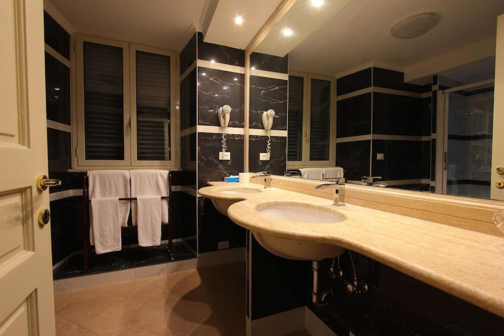 41 Nazionale Suite 41 Рим Экстерьер фото